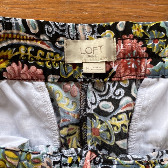 Loft brand floral printed loose fitting pants (size M) - Picture 2 of 2